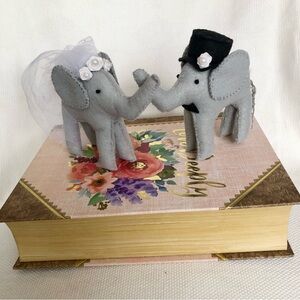 Gray Felt Bride Groom Elephant Wedding Cake Toppers